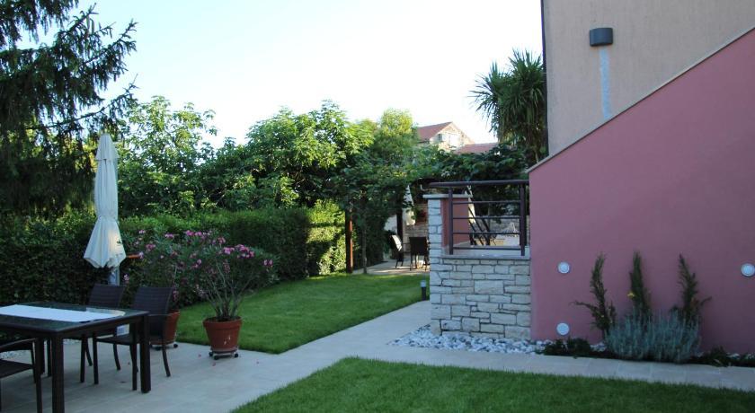 Apartments Eva Umag Zewnętrze zdjęcie